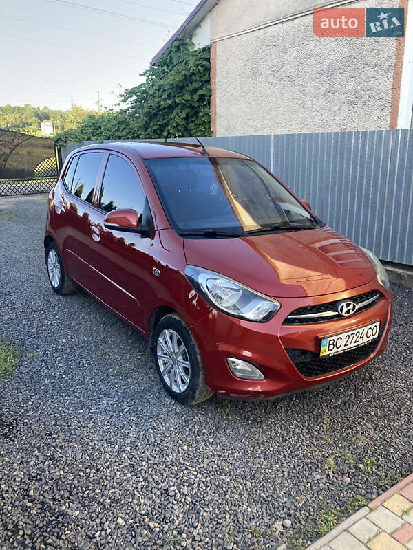 Хетчбек Hyundai i10 2012 в Миколаєві