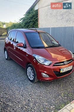 Хэтчбек Hyundai i10 2012 в 
