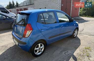 Хэтчбек Hyundai i10 2010 в 