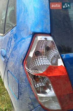 Хэтчбек Hyundai i10 2008 в 