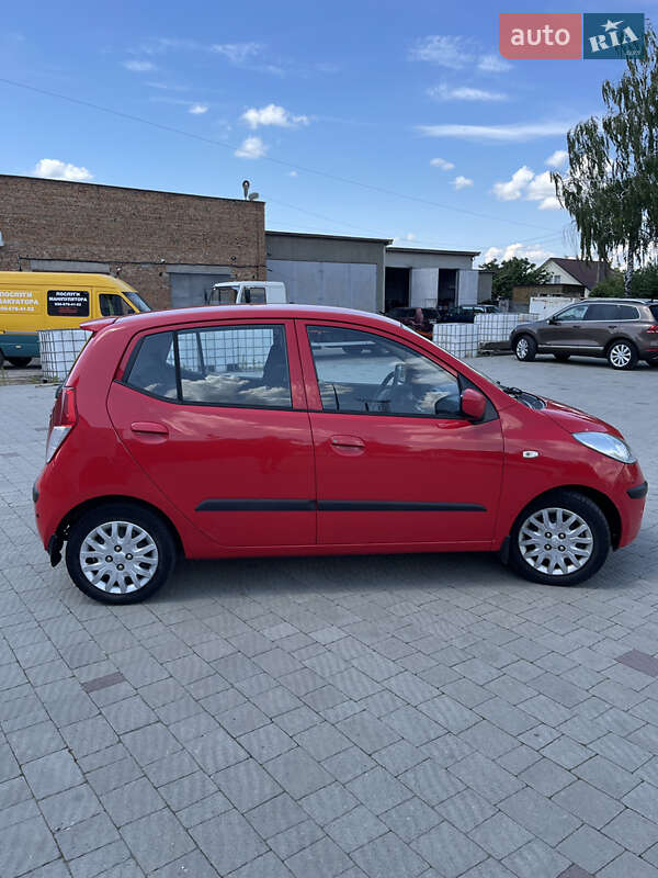 Хетчбек Hyundai i10 2008 в Володимирі