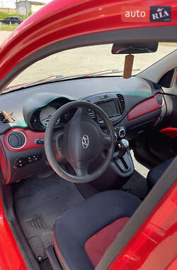 Хетчбек Hyundai i10 2008 в 