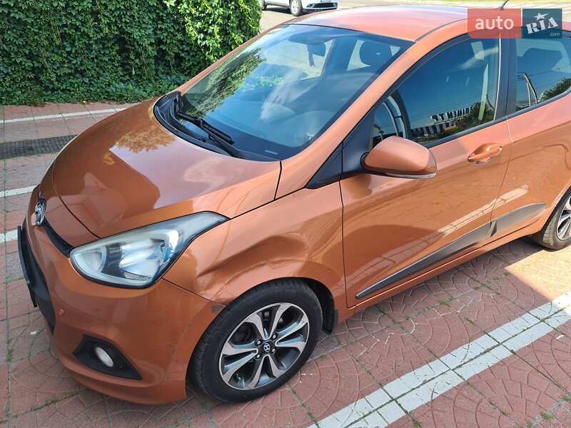 Хэтчбек Hyundai i10 2014 в Боярке