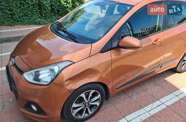 Хэтчбек Hyundai i10 2014 в 