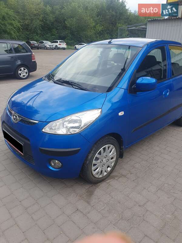 Хетчбек Hyundai i10 2008 в 