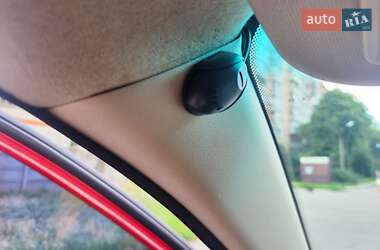Хэтчбек Hyundai i10 2013 в 