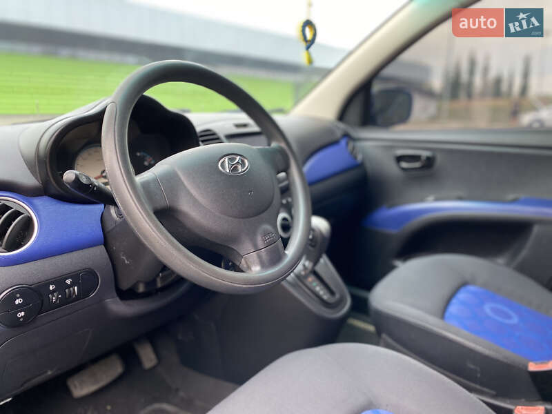 Хэтчбек Hyundai i10 2008 в Киеве