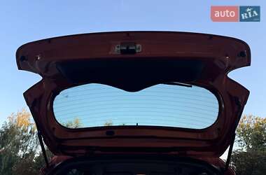 Хэтчбек Hyundai i10 2014 в 