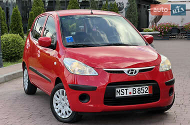 Хэтчбек Hyundai i10 2010 в 
