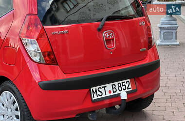 Хэтчбек Hyundai i10 2010 в 