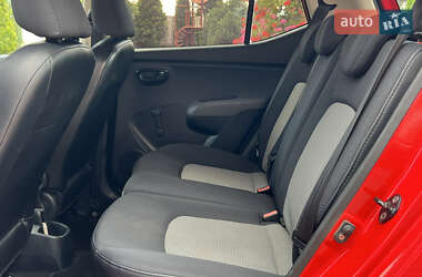 Хэтчбек Hyundai i10 2010 в 