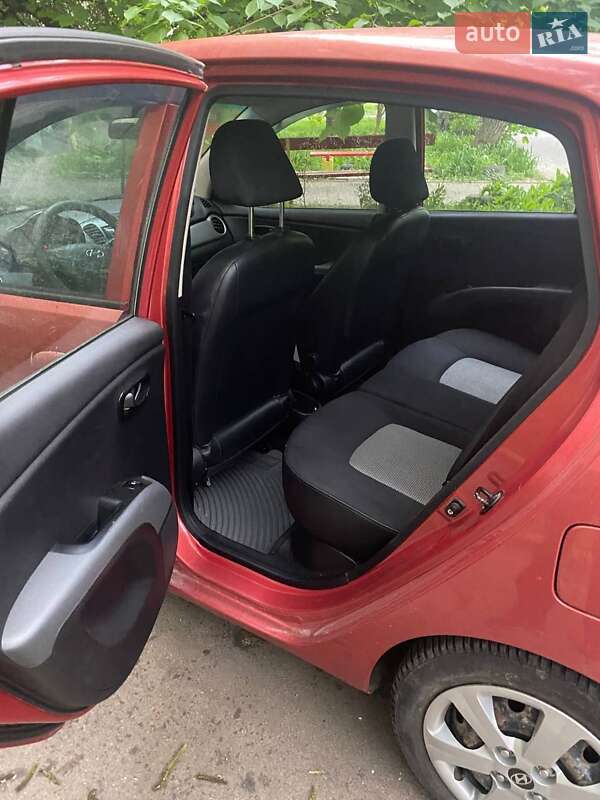 Хэтчбек Hyundai i10 2008 в Одессе фото 5 Хэтчбек Hyundai i10 2008 в Одессе