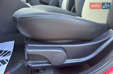 Хэтчбек Hyundai i10 2009 в 