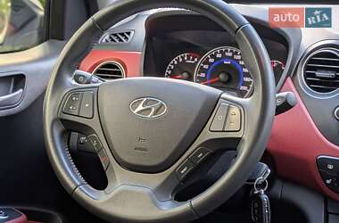 Хэтчбек Hyundai i10 2018 в 