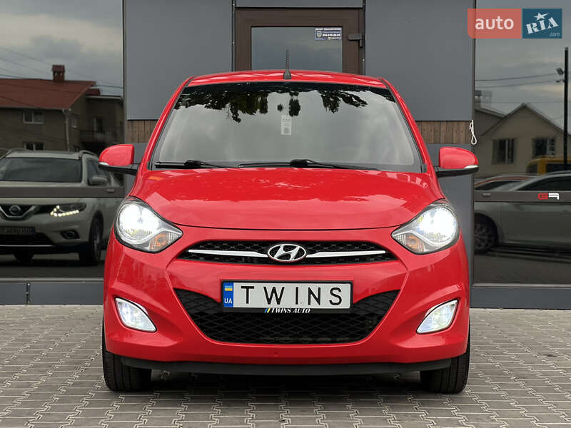 Хэтчбек Hyundai i10 2013 в Одессе