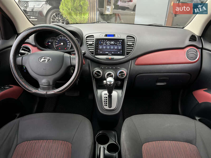 Хэтчбек Hyundai i10 2013 в Одессе