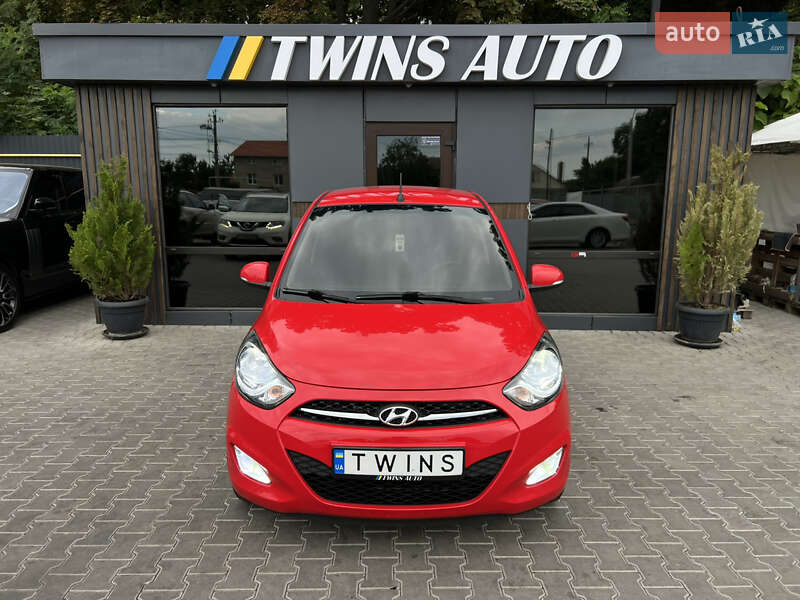 Хэтчбек Hyundai i10 2013 в Одессе