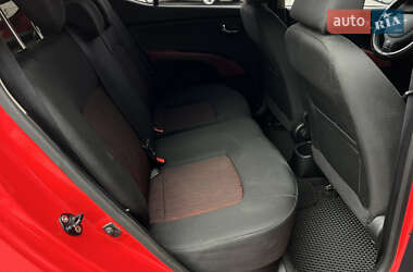 Хэтчбек Hyundai i10 2013 в 