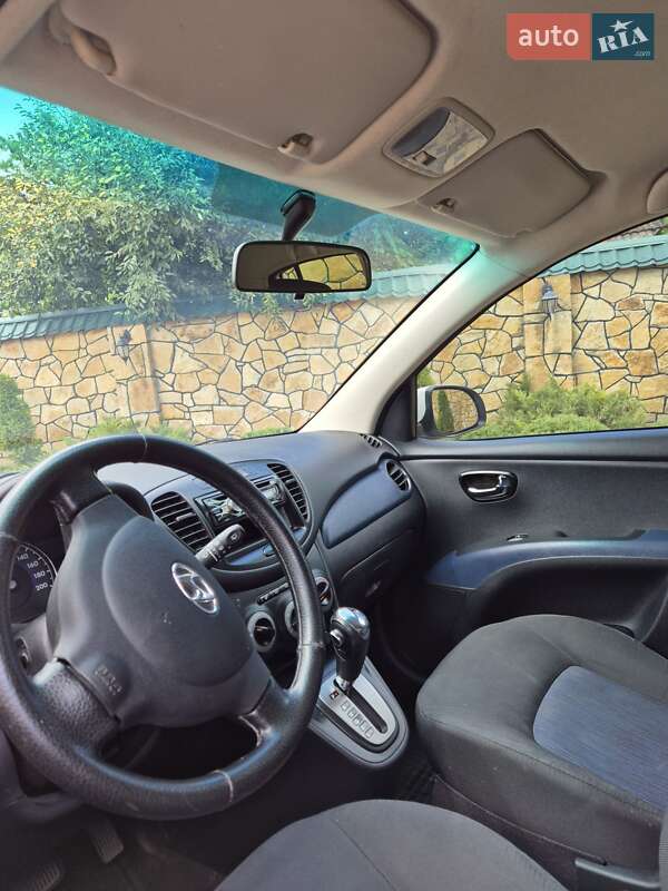 Хэтчбек Hyundai i10 2012 в Могилев-Подольске