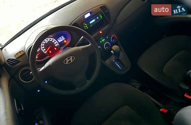 Хэтчбек Hyundai i10 2013 в 