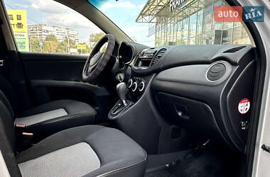 Хэтчбек Hyundai i10 2008 в 