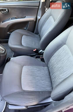 Хэтчбек Hyundai i10 2013 в 