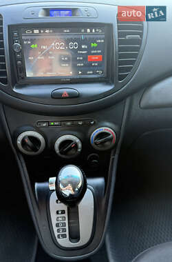 Хэтчбек Hyundai i10 2013 в 