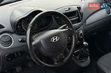 Хэтчбек Hyundai i10 2011 в 