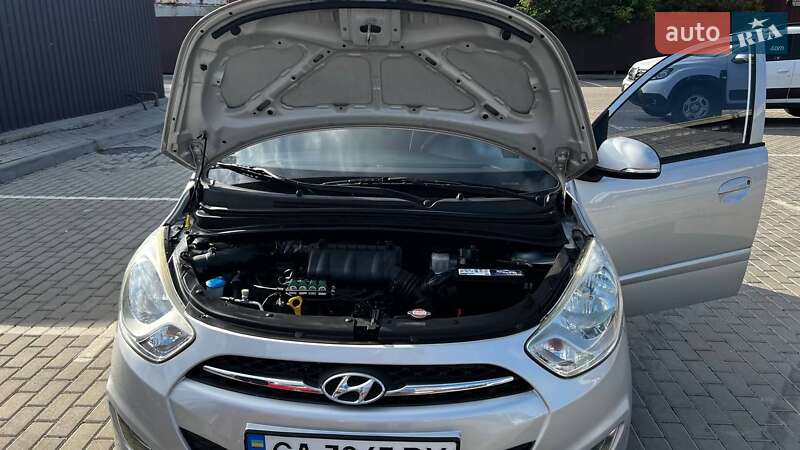 Хэтчбек Hyundai i10 2011 в Черкассах