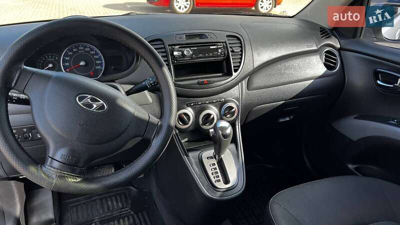 Хэтчбек Hyundai i10 2011 в Черкассах