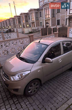 Хетчбек Hyundai i10 2013 в Одесі