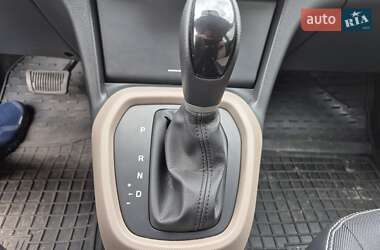 Хэтчбек Hyundai i10 2015 в 