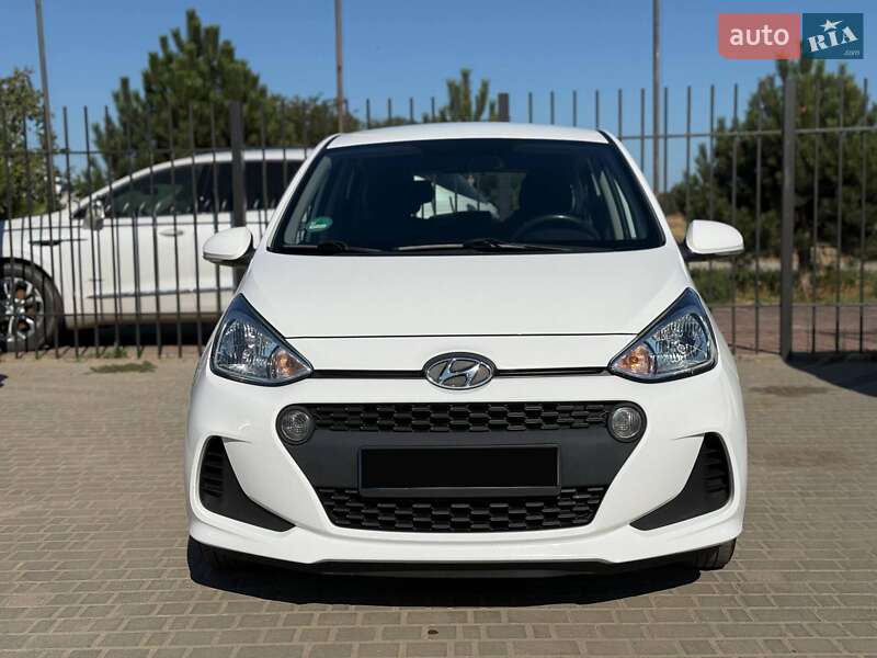 Хетчбек Hyundai i10 2017 в 