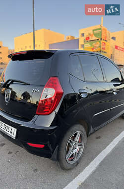 Хэтчбек Hyundai i10 2011 в 