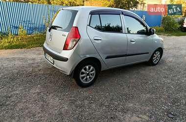 Хэтчбек Hyundai i10 2008 в 