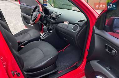 Хэтчбек Hyundai i10 2012 в 