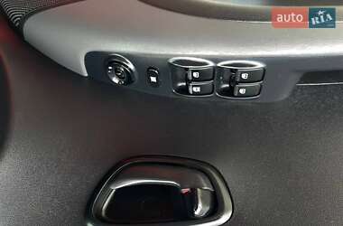 Хэтчбек Hyundai i10 2012 в 