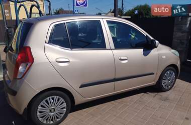 Хэтчбек Hyundai i10 2008 в 