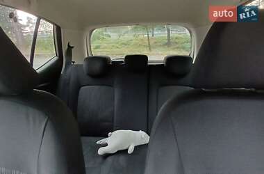 Хетчбек Hyundai i10 2012 в 