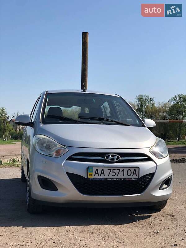 Хэтчбек Hyundai i10 2013 в 