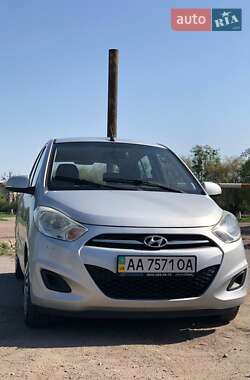Хэтчбек Hyundai i10 2013 в 