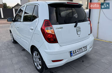Хэтчбек Hyundai i10 2011 в 