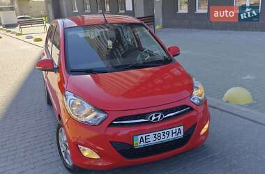 Хэтчбек Hyundai i10 2012 в 