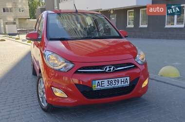 Хэтчбек Hyundai i10 2012 в 