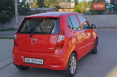 Хэтчбек Hyundai i10 2012 в 