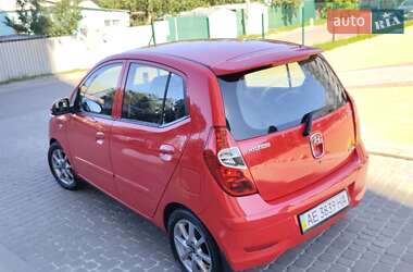 Хэтчбек Hyundai i10 2012 в 