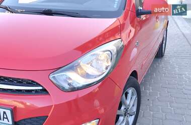 Хэтчбек Hyundai i10 2012 в 