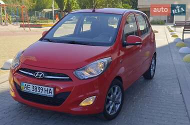 Хэтчбек Hyundai i10 2012 в 