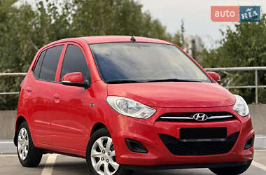 Хэтчбек Hyundai i10 2012 в 