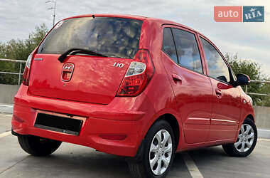 Хэтчбек Hyundai i10 2012 в 